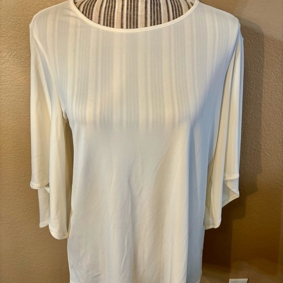 NWT Chico’s Top 0 (Small) Cream Flowy Flare Sleeve 3/4 Length Ecru Stretchy - Picture 3 of 14